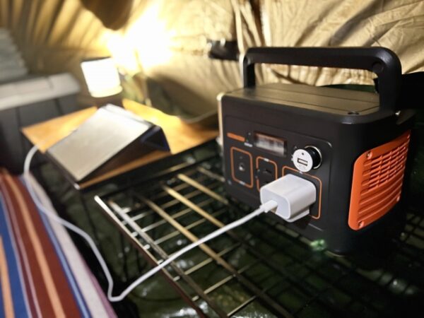 Portable-power-source-for-camping