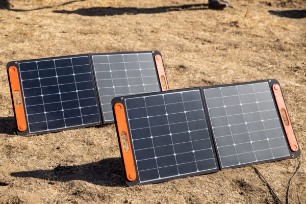 Portable-power-source-solar-panel
