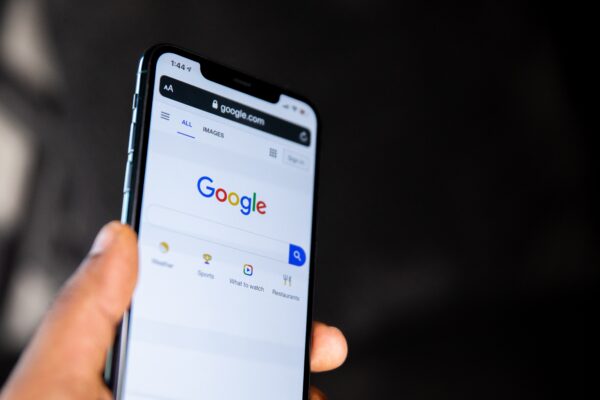 do-a-Google-search-on-one's-smartphone
