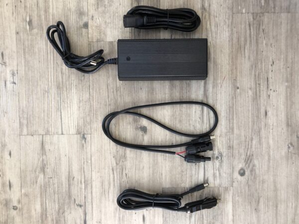 adapter-of-the-portable-power-supply-GP-1200